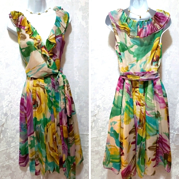Jones New York Dresses & Skirts - Jones New York Dress floral, 100% Silk